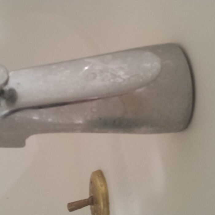 cleaning faucet at home